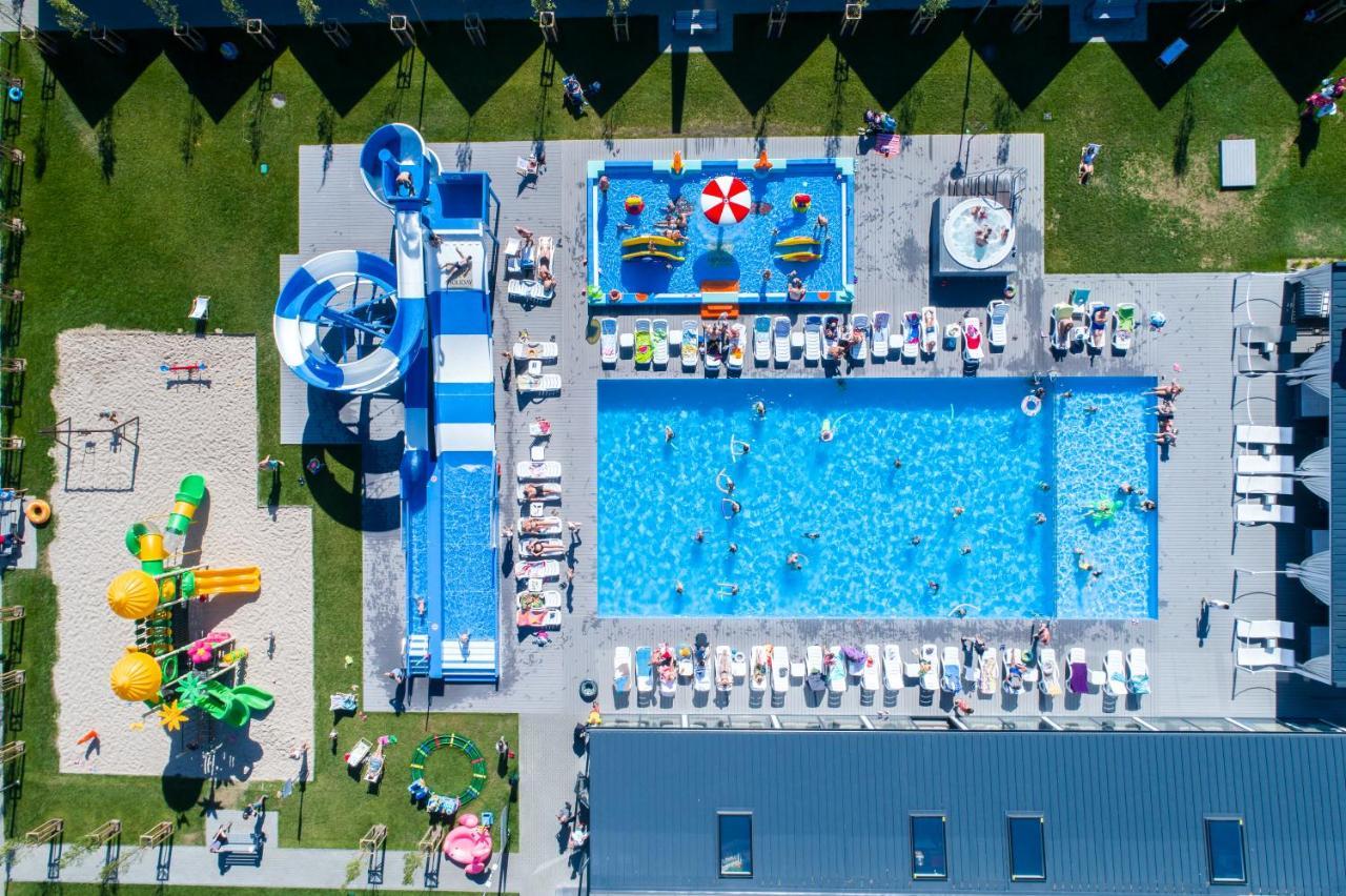 Holiday Park & Resort Rowy Ровы Экстерьер фото